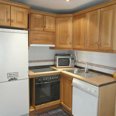 B18 - Edif Perramo - Villmor Appartement Benasque Buitenkant foto